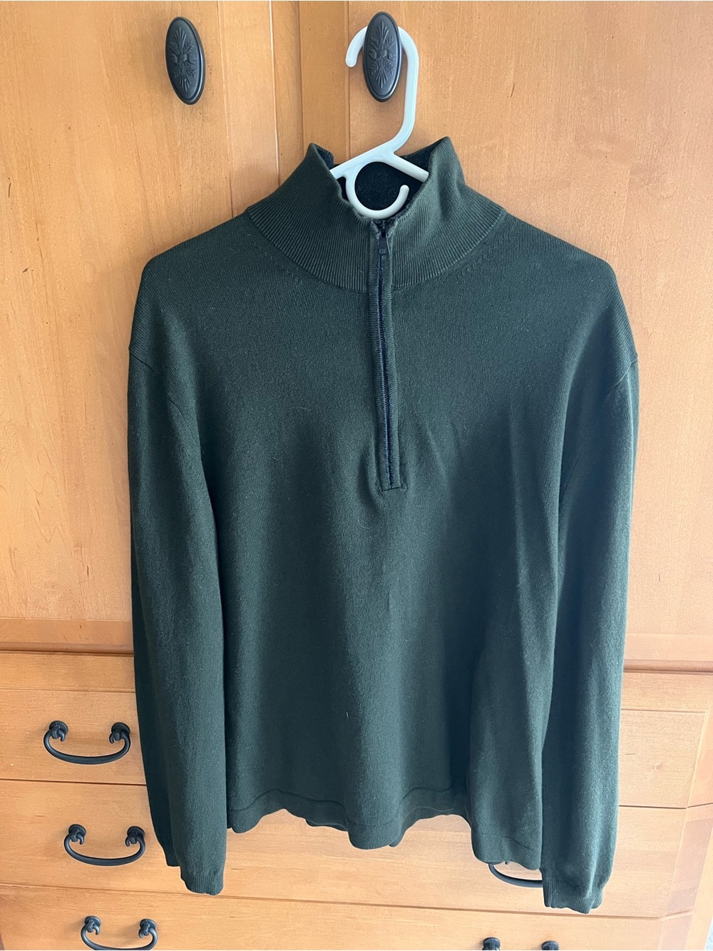 Banana Republic Men’s Quarter Zip Olive Green Silk-Cashmere Sweater Large